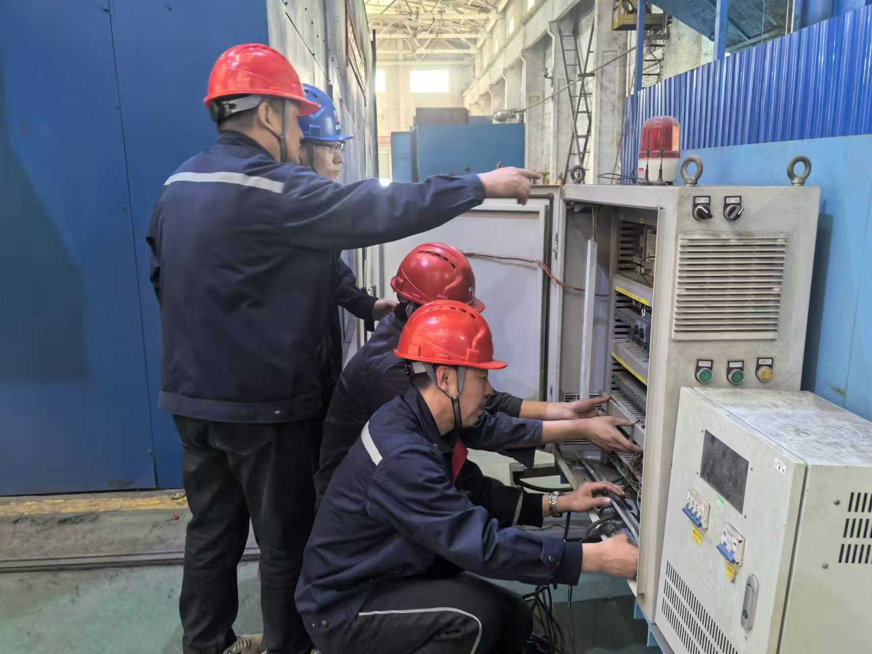 2025.04.08李曉明 提級(jí)標(biāo)準(zhǔn)化建設(shè)筑牢安全發(fā)展基石.jpg